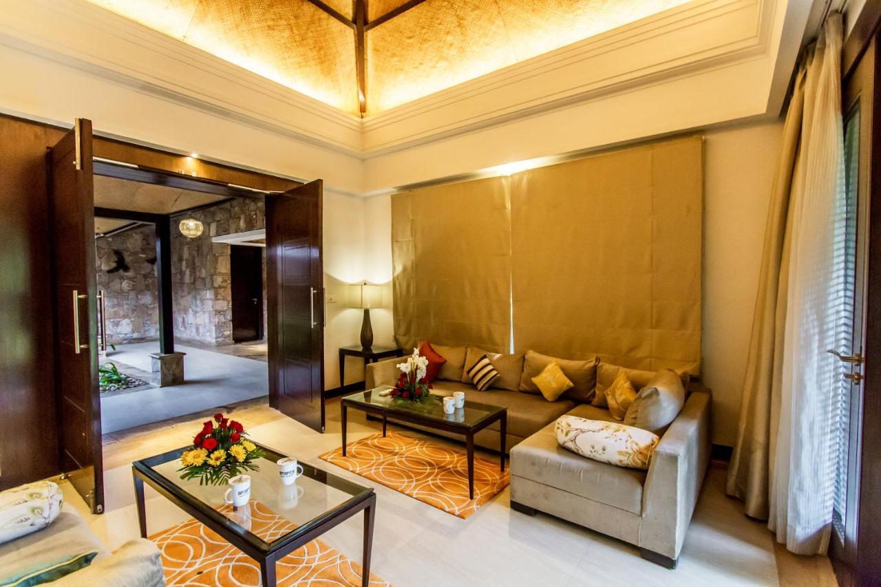 ดิ อนันตา อุทัยพาร์ รีสอร์ต Hotel อุเดเปอร์ ภายนอก รูปภาพ