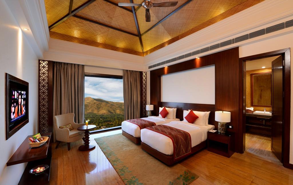 ดิ อนันตา อุทัยพาร์ รีสอร์ต Hotel อุเดเปอร์ ภายนอก รูปภาพ