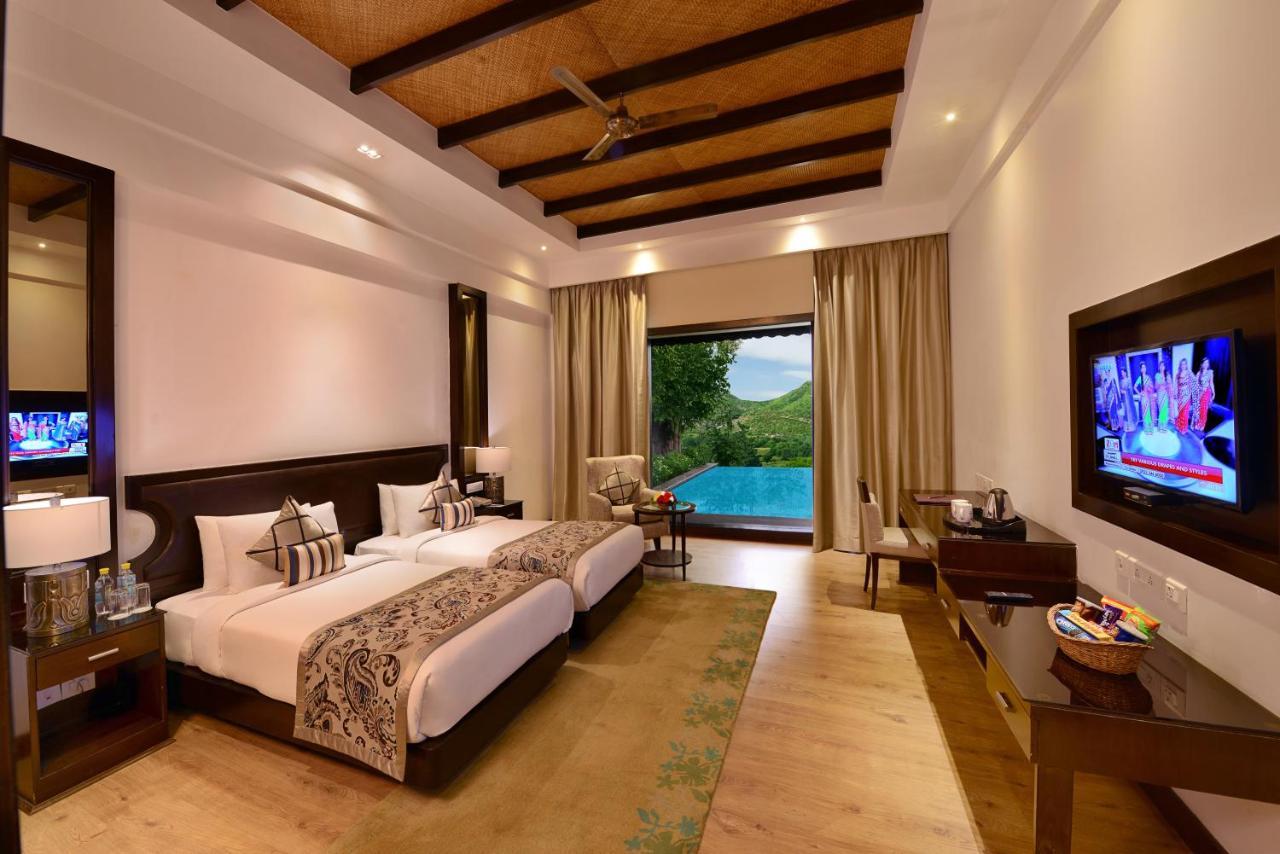 ดิ อนันตา อุทัยพาร์ รีสอร์ต Hotel อุเดเปอร์ ภายนอก รูปภาพ