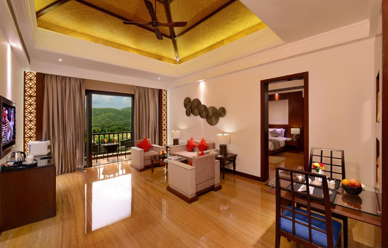 ดิ อนันตา อุทัยพาร์ รีสอร์ต Hotel อุเดเปอร์ ภายนอก รูปภาพ