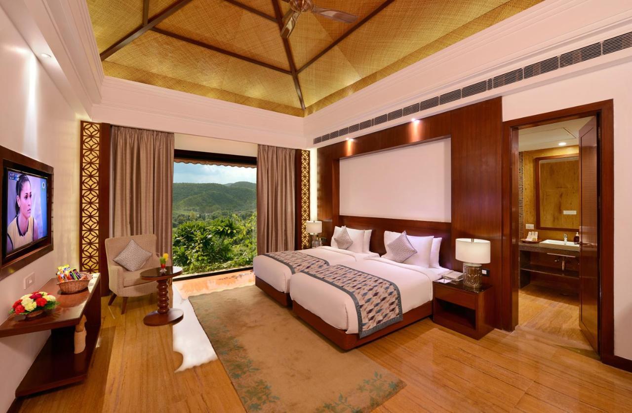 ดิ อนันตา อุทัยพาร์ รีสอร์ต Hotel อุเดเปอร์ ภายนอก รูปภาพ