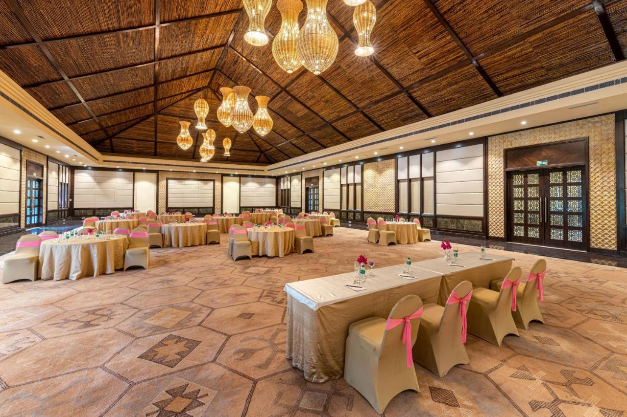 ดิ อนันตา อุทัยพาร์ รีสอร์ต Hotel อุเดเปอร์ ภายนอก รูปภาพ