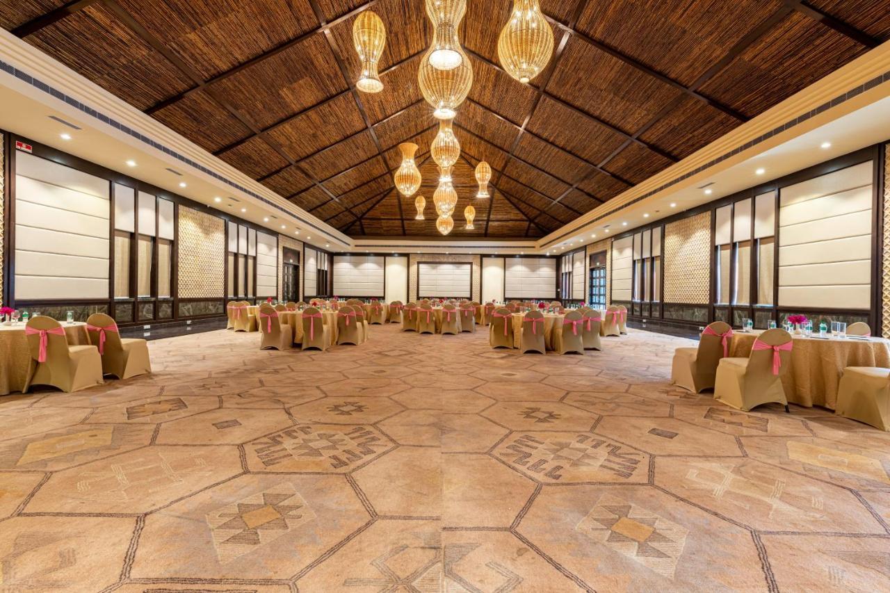 ดิ อนันตา อุทัยพาร์ รีสอร์ต Hotel อุเดเปอร์ ภายนอก รูปภาพ